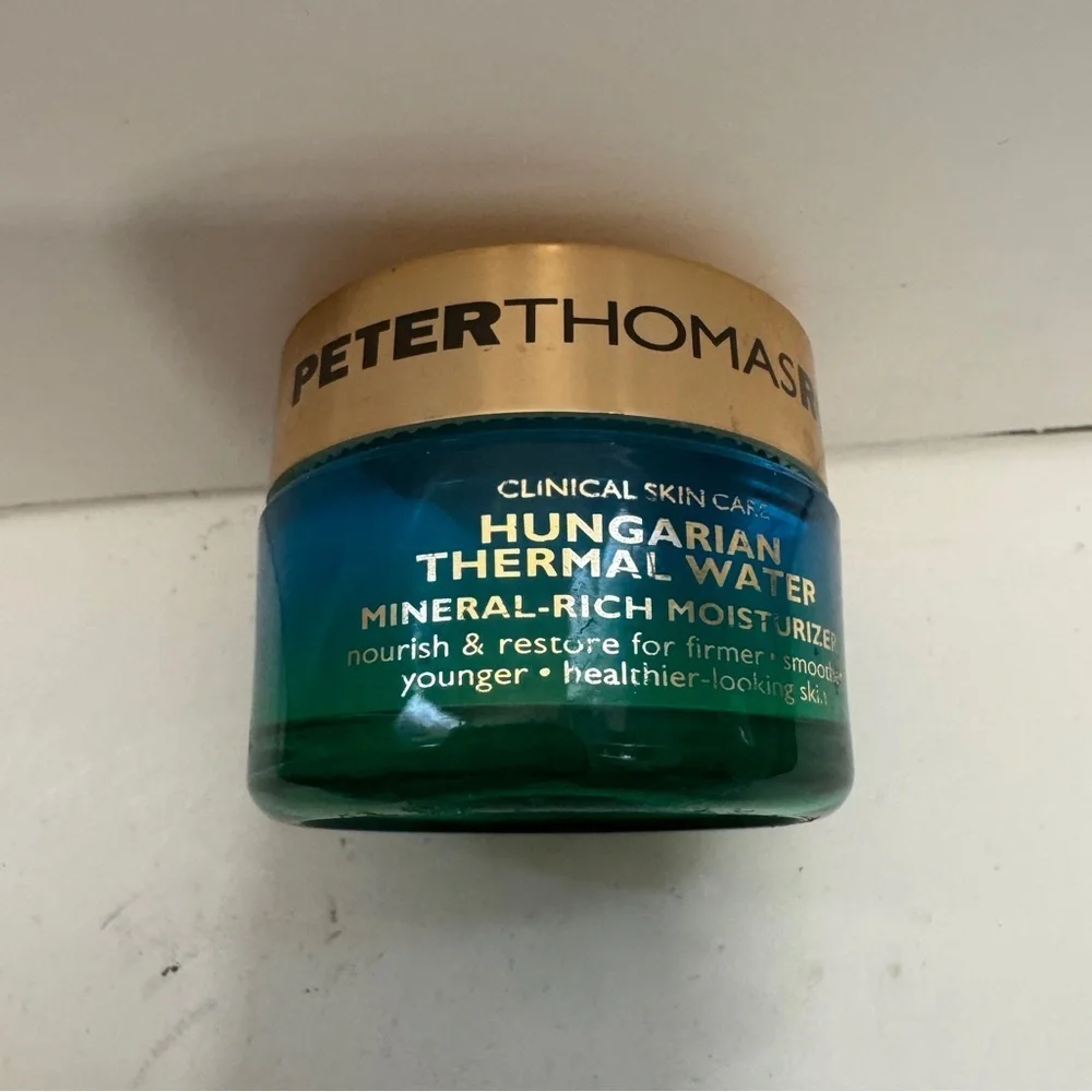 Peter Thomas Roth Hungarian Thermal Water Mineral Rich Moisturizer 19 ML